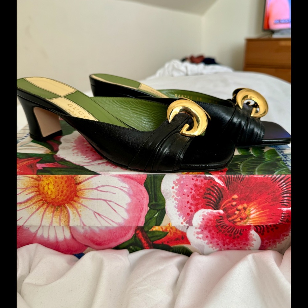 Gucci Malaga half moon sandal size 38
